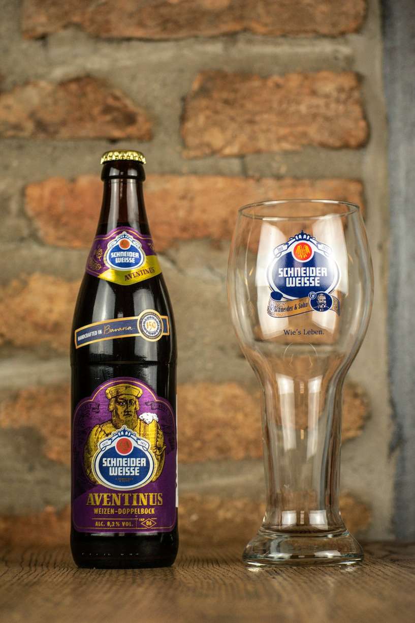 Tamno pšenično pivo, sa karamelizovanim ukusom.